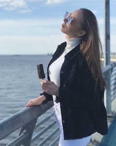 Meet your Posher, Alina